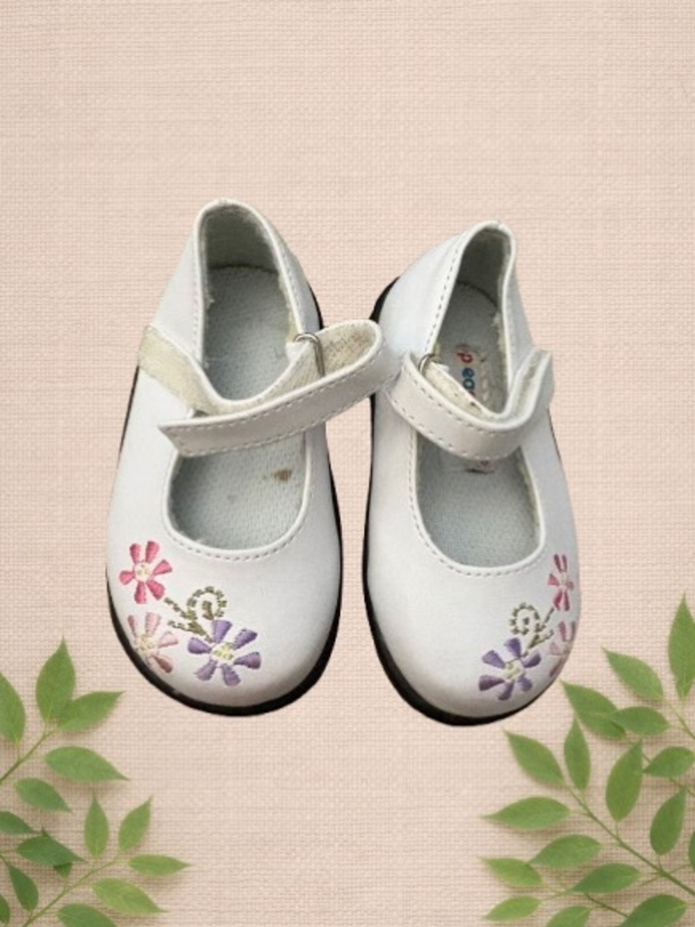 Pease Mum White Floral Mary Jane Shoes – Toddler Size 4